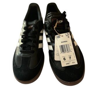 NWT Adidas Samba Shoes Sz 6 Men’s 7 Womens